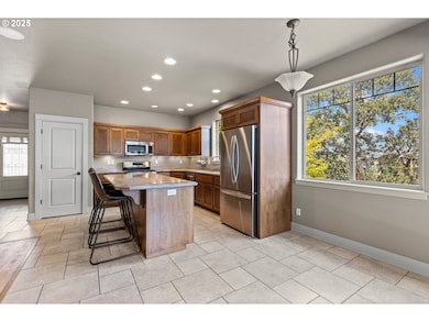 251 Winchester Creek Ave, Winchester, OR 97495 - photo 3