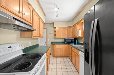 20 Wiggin St, Concord, NH 03301 - photo 5