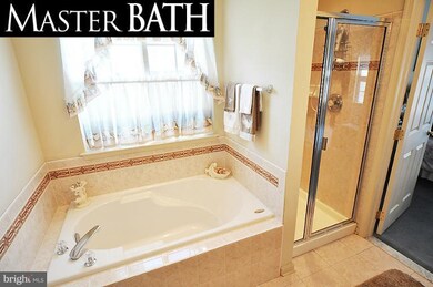 7621 Chesterfield Way, Rosedale, MD 21237 - photo 4