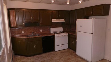 557 Ontario St, Bethlehem, PA 18015 - photo 5