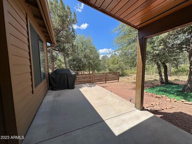 OVERSIZED PATIO AND BBQ