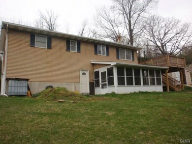 5575 Roosevelt St, Whitehall, PA 18052 - photo 4