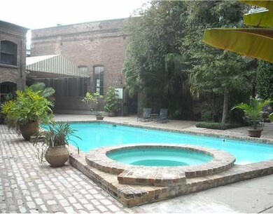 Swimming Pool/Hot Tub/Sauna.