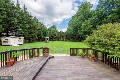 1007 Evonshire Ln, Great Falls, VA 22066 - photo 6