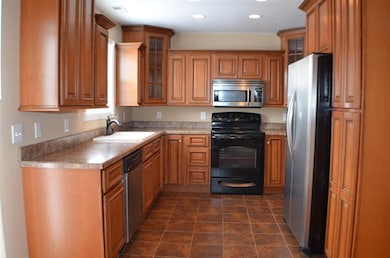 416 Donovan Cir, Harrodsburg, KY 40330 - photo 4