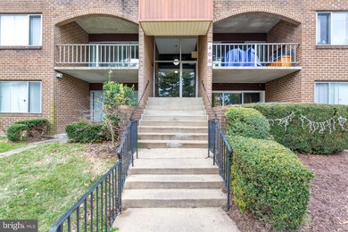 406 Girard St unit 301, Gaithersburg, MD 20877 - photo 3