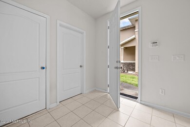 8867 Inlet Bluff Dr, Jacksonville, FL 32216 - photo 5