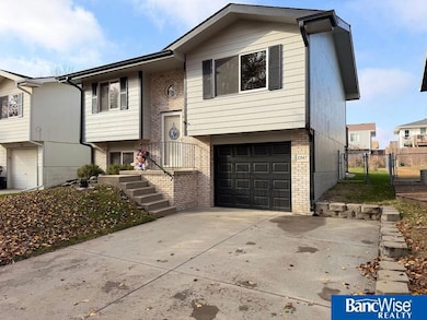 1947 NW 54th St, Lincoln, NE 68528 - photo 4