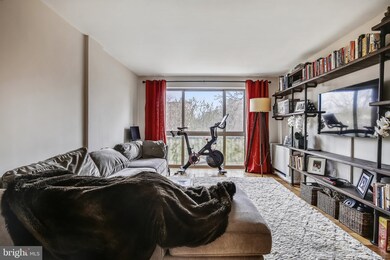 2711 Ordway St NW unit 211, Washington, DC 20008 - photo 4