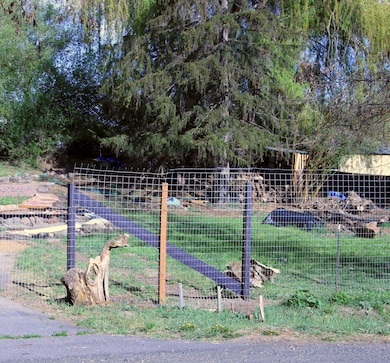 1859 Burns St, Klamath Falls, OR 97603 - photo 6