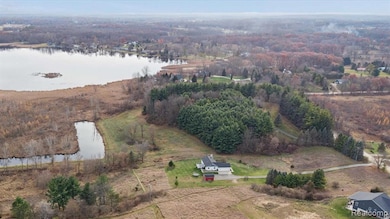 4121 Cedar Lake Rd, Howell, MI 48843 - photo 3