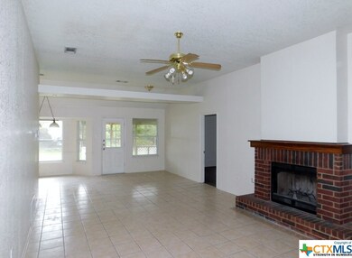 902 Saratoga Ln, Copperas Cove, TX 76522 - photo 2