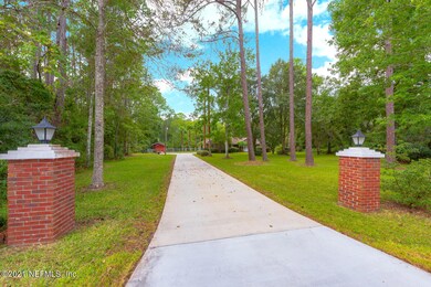 370 Circle Dr W_32084-41