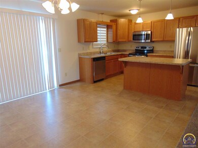 1625 SW Valley View Dr, Topeka, KS 66615 - photo 2