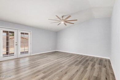 3056 N 68th Ln, Phoenix, AZ 85033 - photo 7