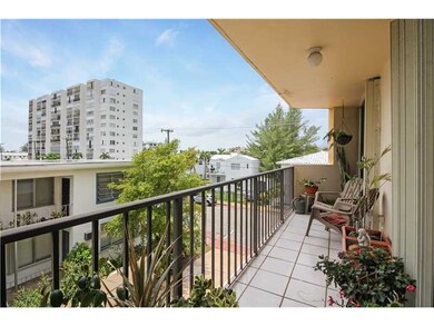 7921 Byron Ave unit 307, Miami Beach, FL 33141 - photo 3