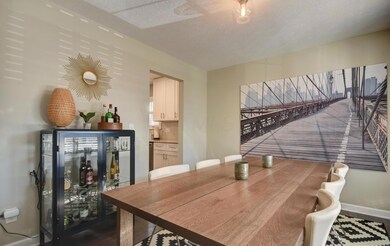 Dining Room (2)