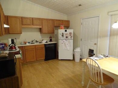 5 - Kitchen