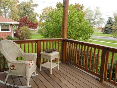 Patio/Deck Front entry covered porch, perfect for 