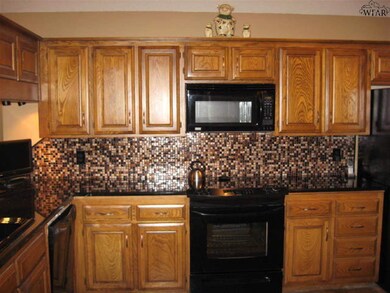 1516 Cynthia Ln, Wichita Falls, TX 76302 - photo 4