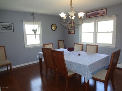 38 Essex St, Pittsfield, MA 01201 - photo 7