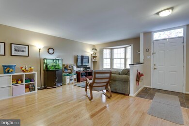 6 Bayshire Ct, Owings Mills, MD 21117 - photo 2