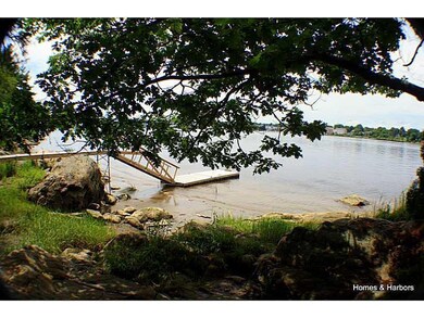 Waterfront/Dock/Pier. Dock at lowest...
