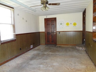 105 E Cherry St, Andrews, SC 29510 - photo 7