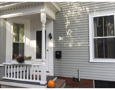 8 Parsons St, Newburyport, MA 01950 - photo 2