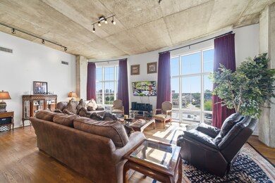 The Tanglewood Lofts unit 510, Houston, TX 77057 - photo 5