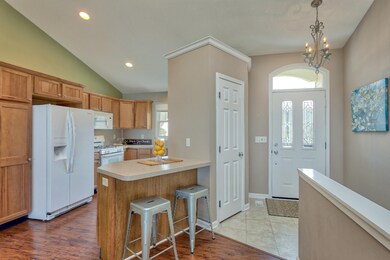 05 Entry and Kitchen