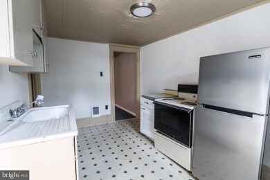 212 W Market St unit E, Pottsville, PA 17901 - photo 7