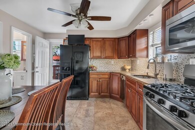 231 Walling Place, North Middletown, NJ 07748 - photo 7