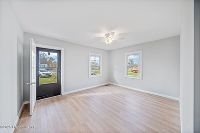 4211 Savage Dr, Louisville, KY 40216 - photo 7