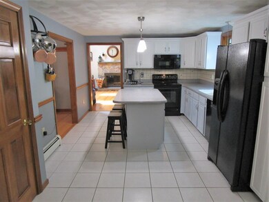 Spacious Corian counter top island for preparing f