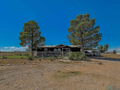 6306 Vest Rd, Carlsbad, NM 88220 - photo 7