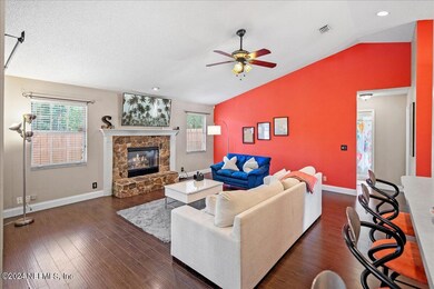 3008 Bridgeview Dr, Jacksonville, FL 32216 - photo 3