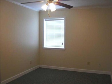 Studio/Study/Office. Smaller private office