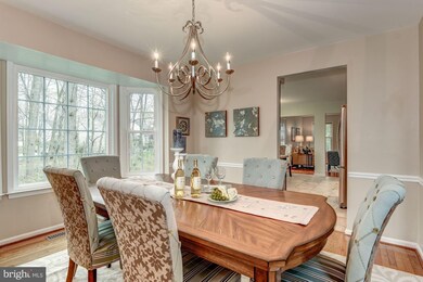 9711 Walthorne Ct, Burke, VA 22015 - photo 6