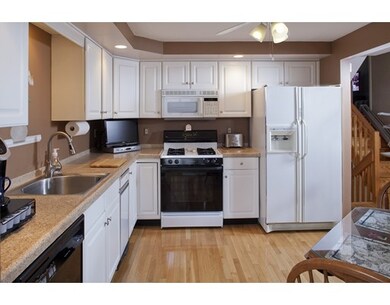 50 Willow Pond Dr unit 50, Rockland, MA 02370 - photo 2