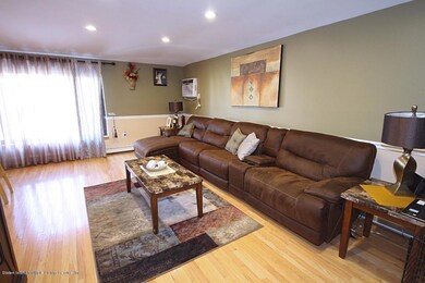 95 Cotter Ave, Staten Island, NY 10306 - photo 3