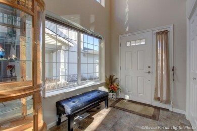 Entry & 1/2 Bath