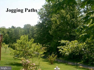 8655 Oak Chase Cir, Fairfax Station, VA 22039 - photo 7