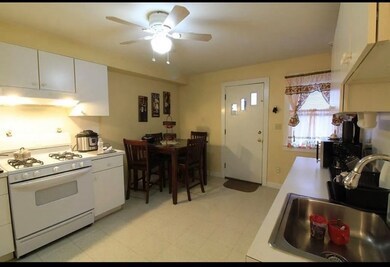 102 Overland Rd unit A, Waltham, MA 02451 - photo 5