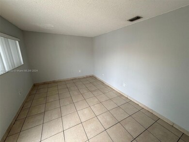 5746 W 26th Ave unit 5746, Hialeah, FL 33016 - photo 5