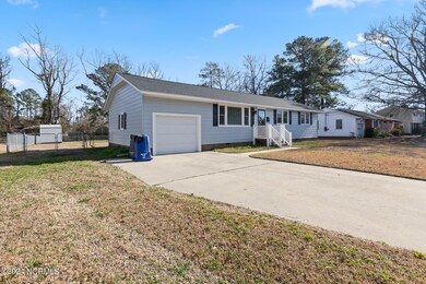 1016 Daniel Dr, Jacksonville, NC 28540 - photo 2