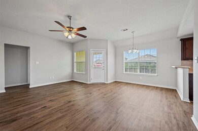 3203 Cardinal Dr, Ennis, TX 75119 - photo 4