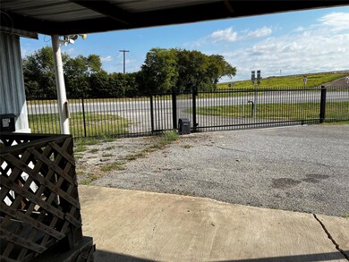 7687 NW Hwy 11, Randolph, TX 75475 - photo 3
