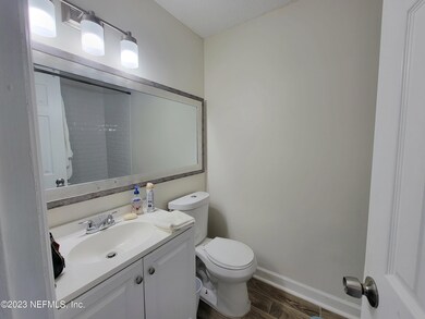 4319 Melissa Ct W, Jacksonville, FL 32210 - photo 3