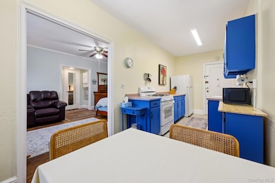 2 Lockwood Ave unit 3D, Bronxville, NY 10708 - photo 4